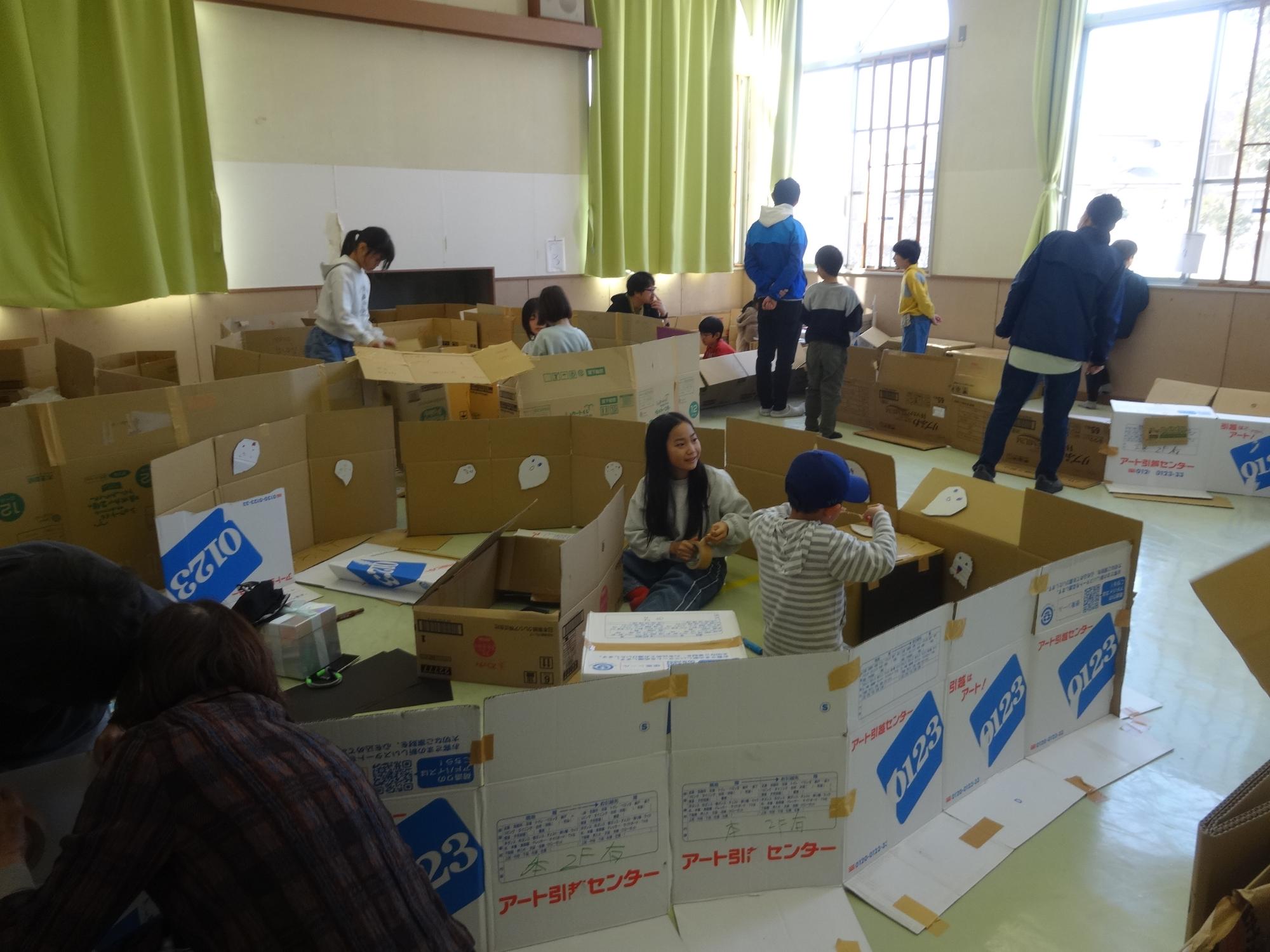 ダンボールハウスの全体の写真