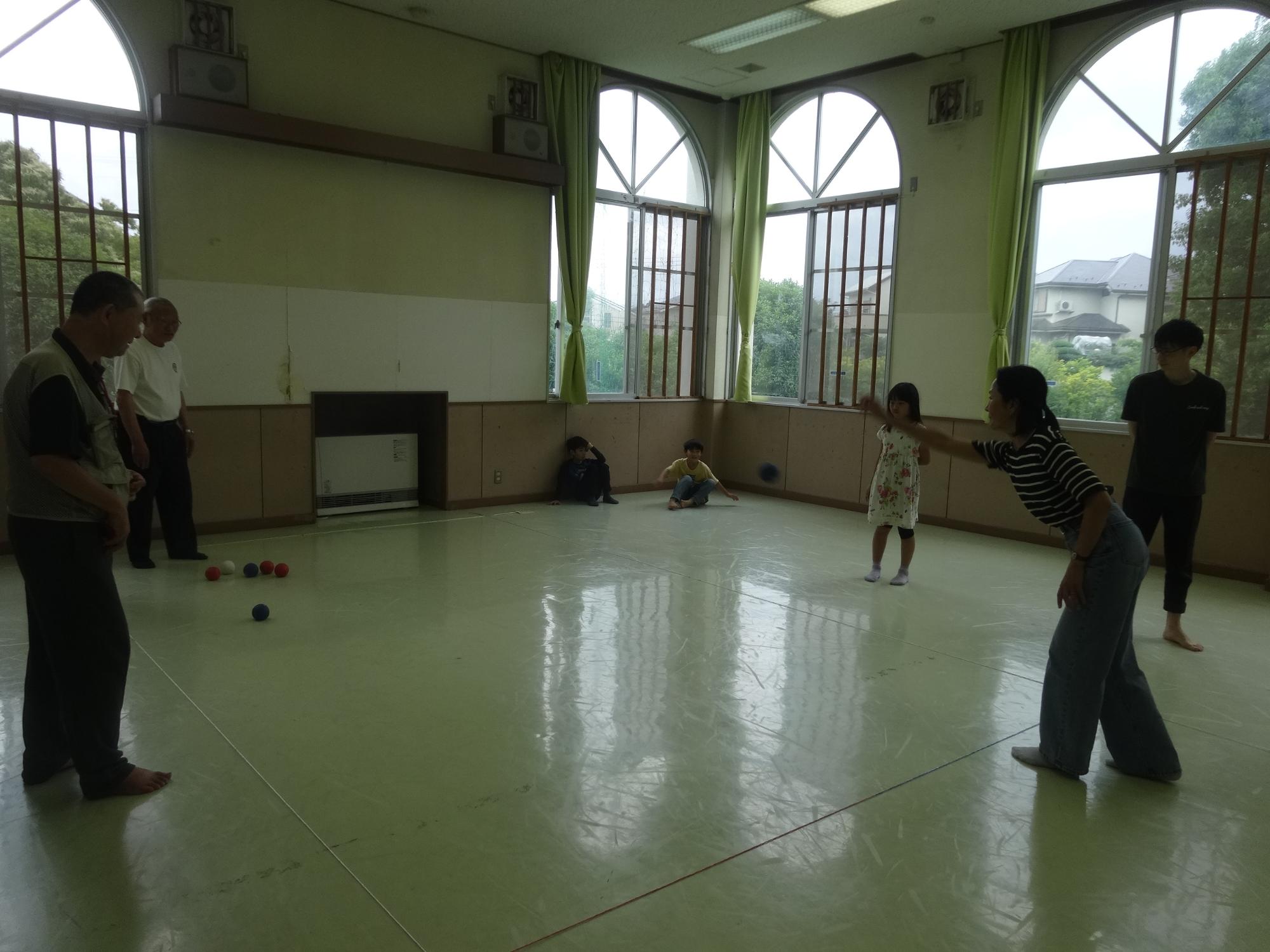 白熱した試合が行われている様子の写真