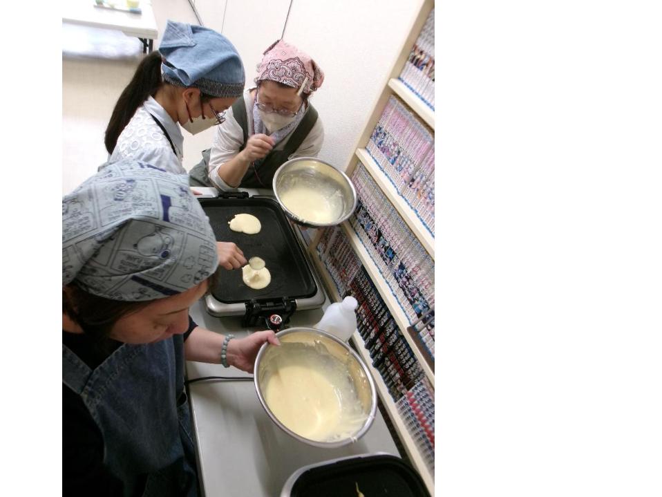 ホットケーキを焼いている様子