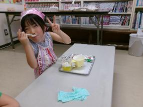 食べている様子