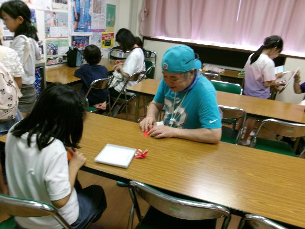 ムラナカさんがおしえてくれている様子