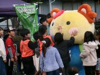 環境局キャラクターのかわるんの写真