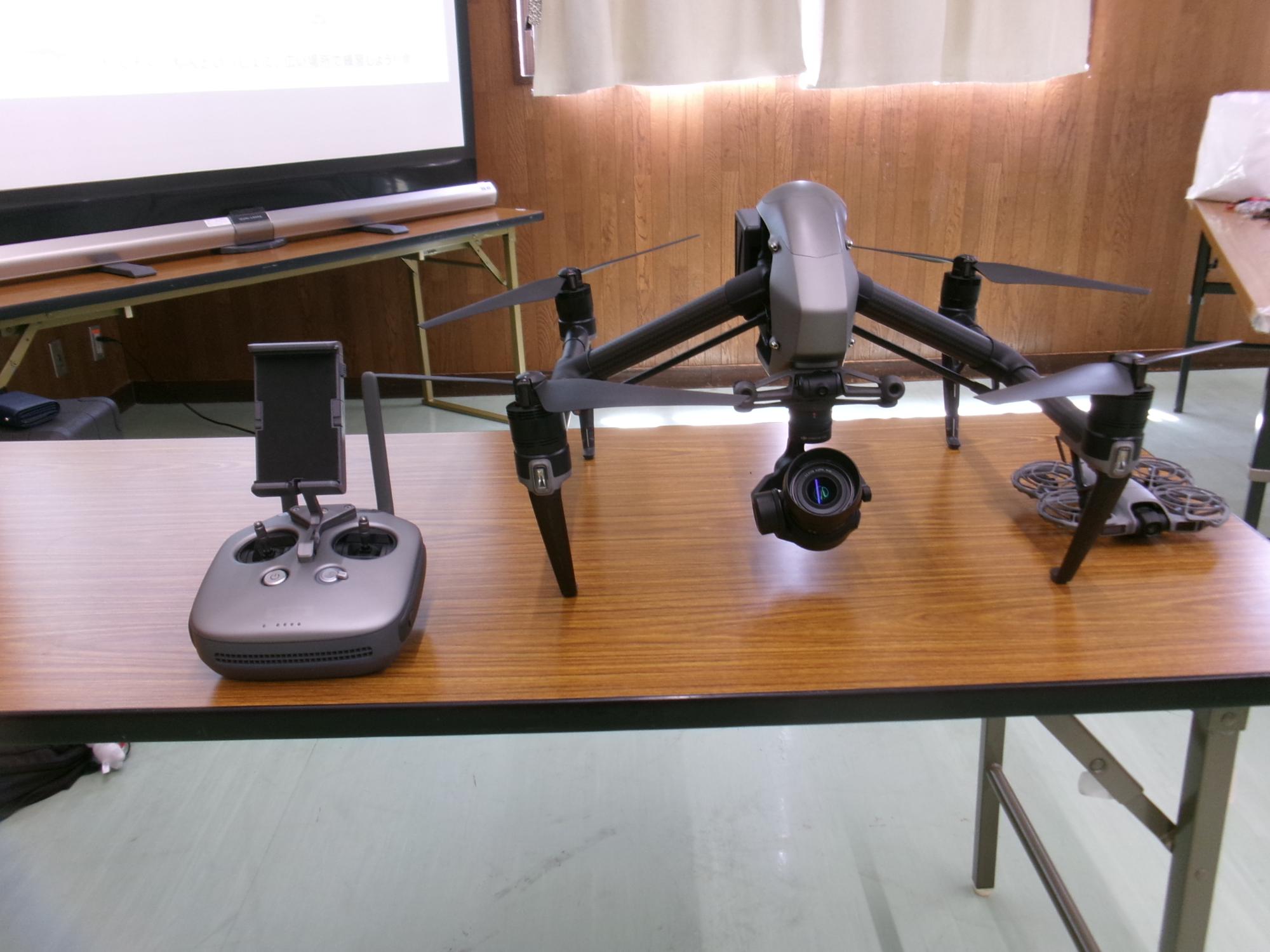 講師が持ってきてくれたドローンの機体の写真