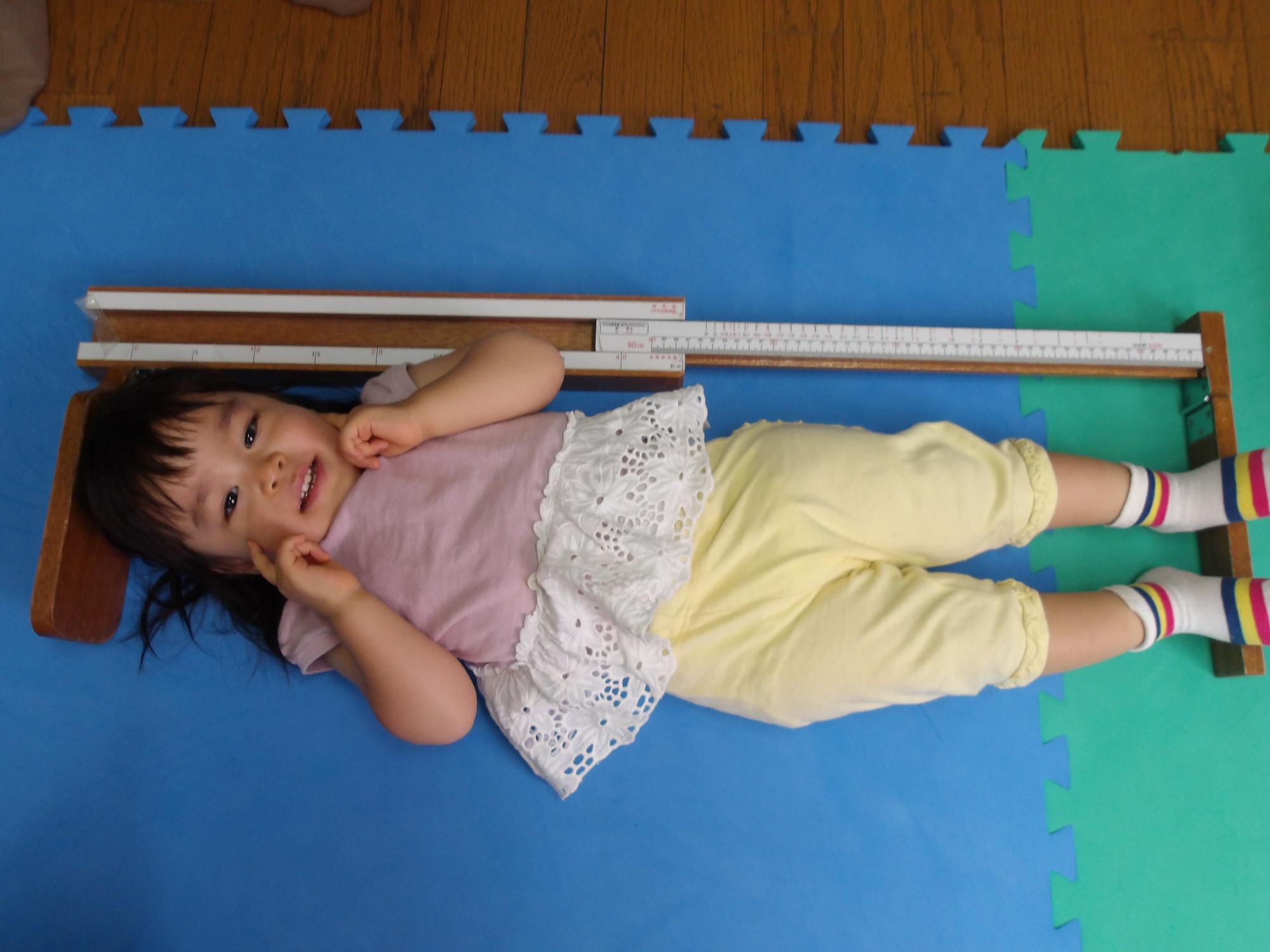 身長測定をしている様子