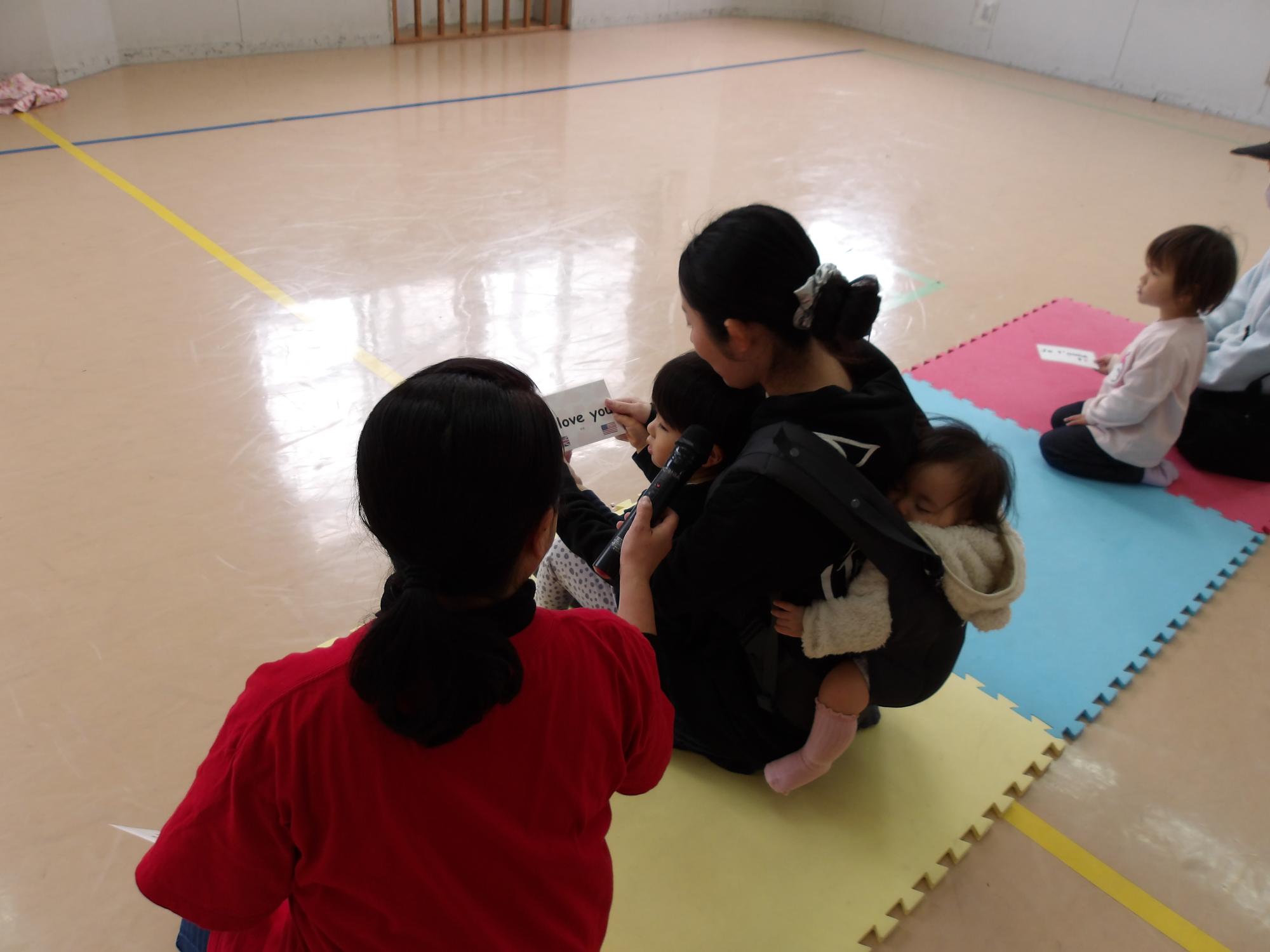 読み聞かせの様子