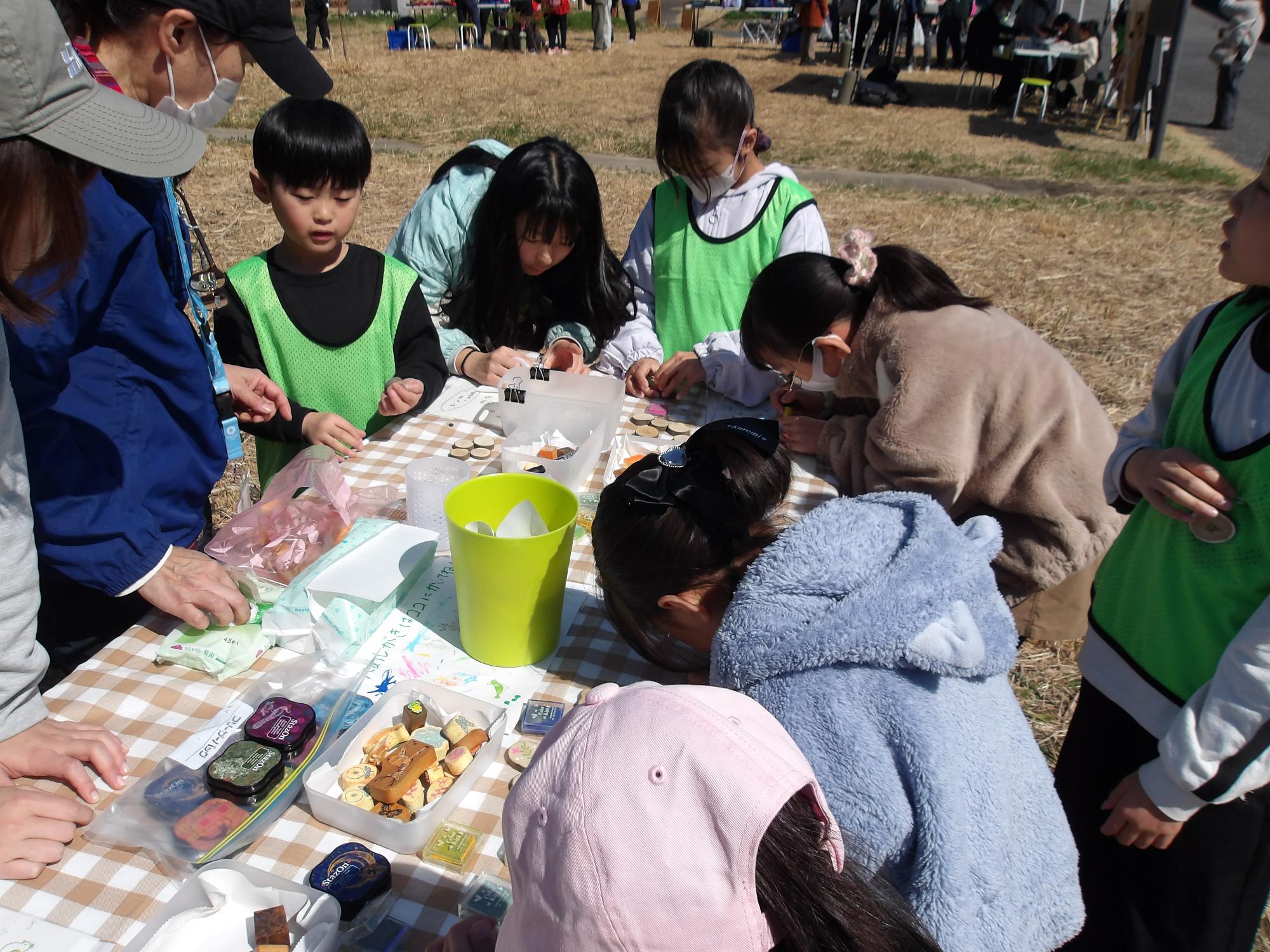 いろいろな体験 バッヂ作り