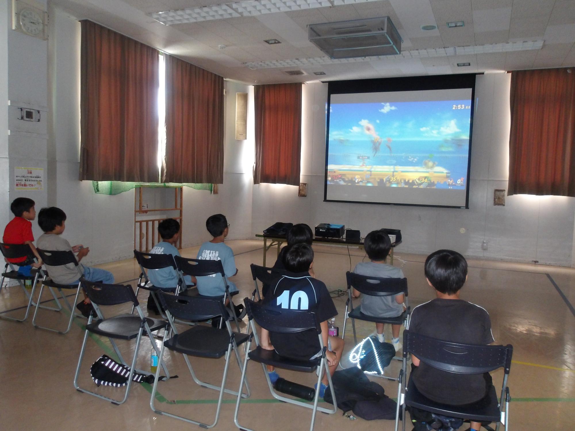 ゲームをしている写真