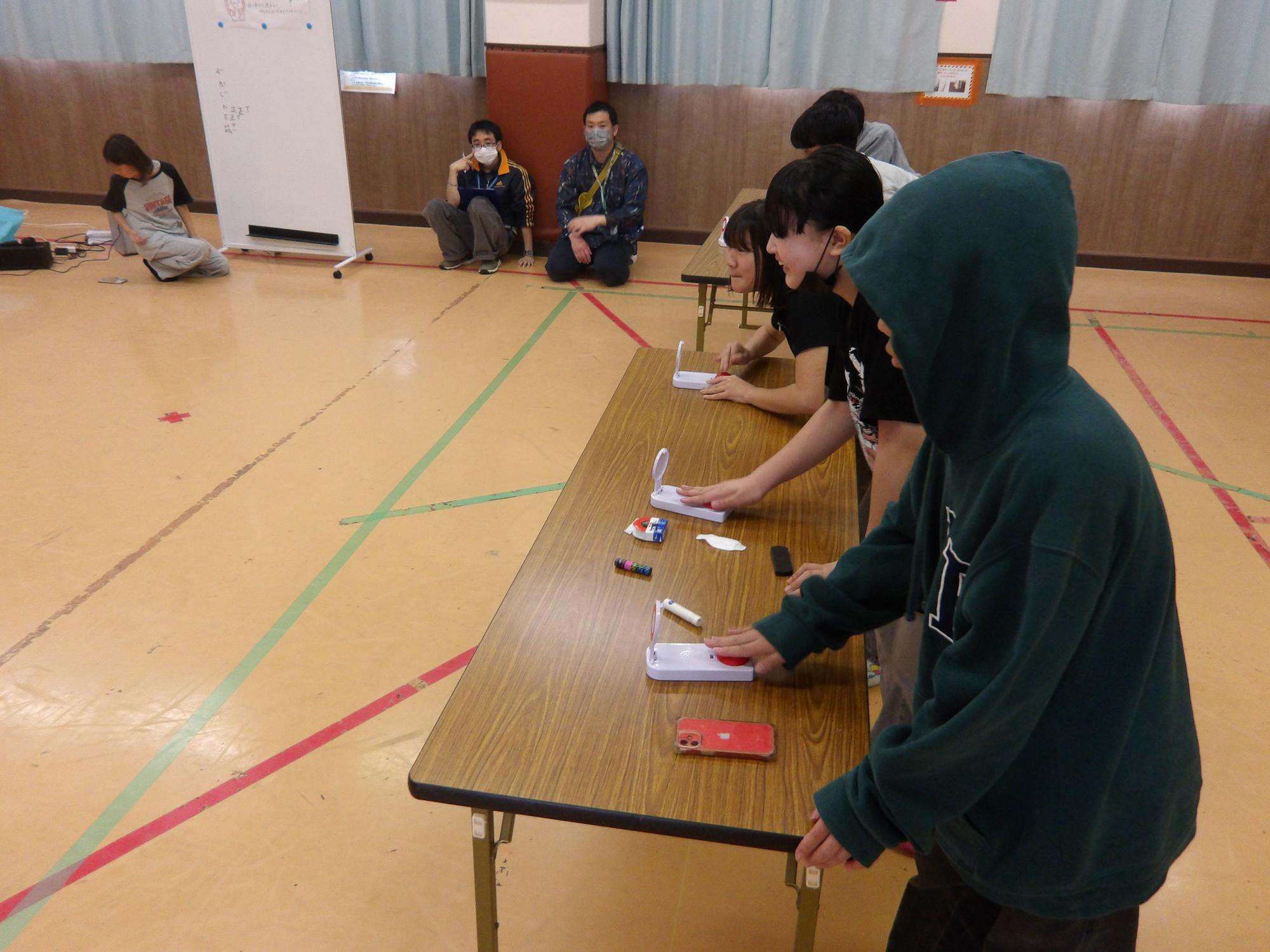 イントロクイズの様子の写真