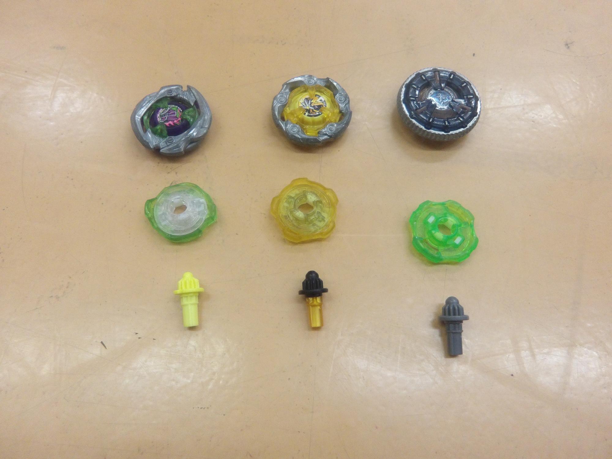 大会で優勝したベイブレードのパーツの写真