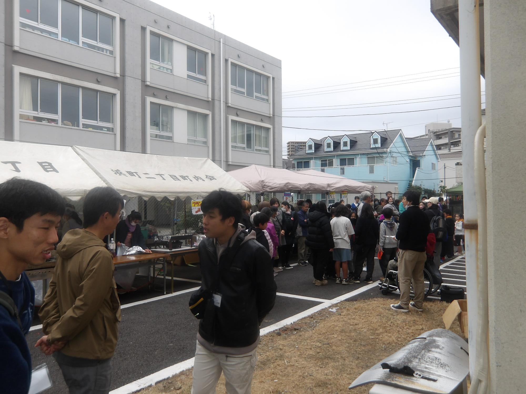 出店の様子の写真