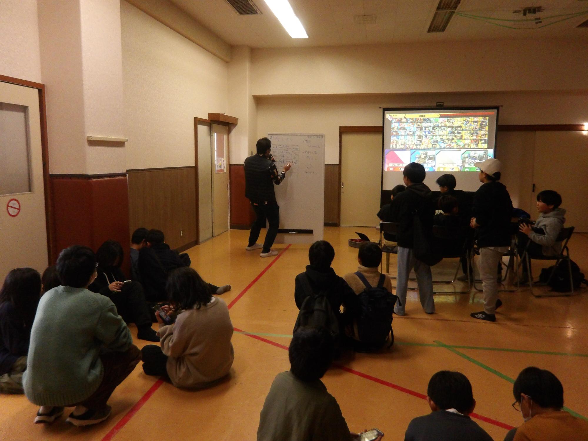 ゲームをしている様子の写真