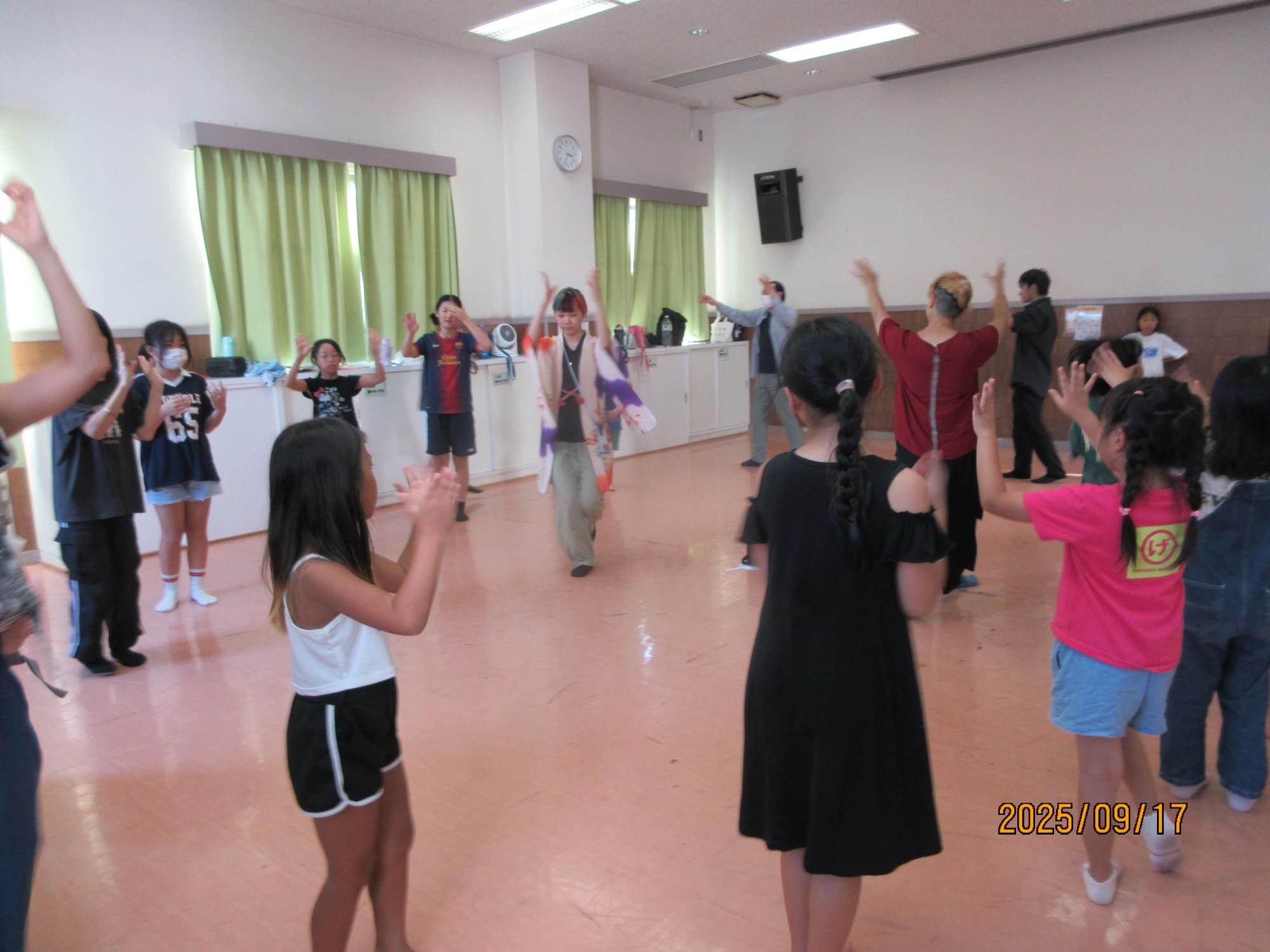 2025年9月_盆踊りの様子1