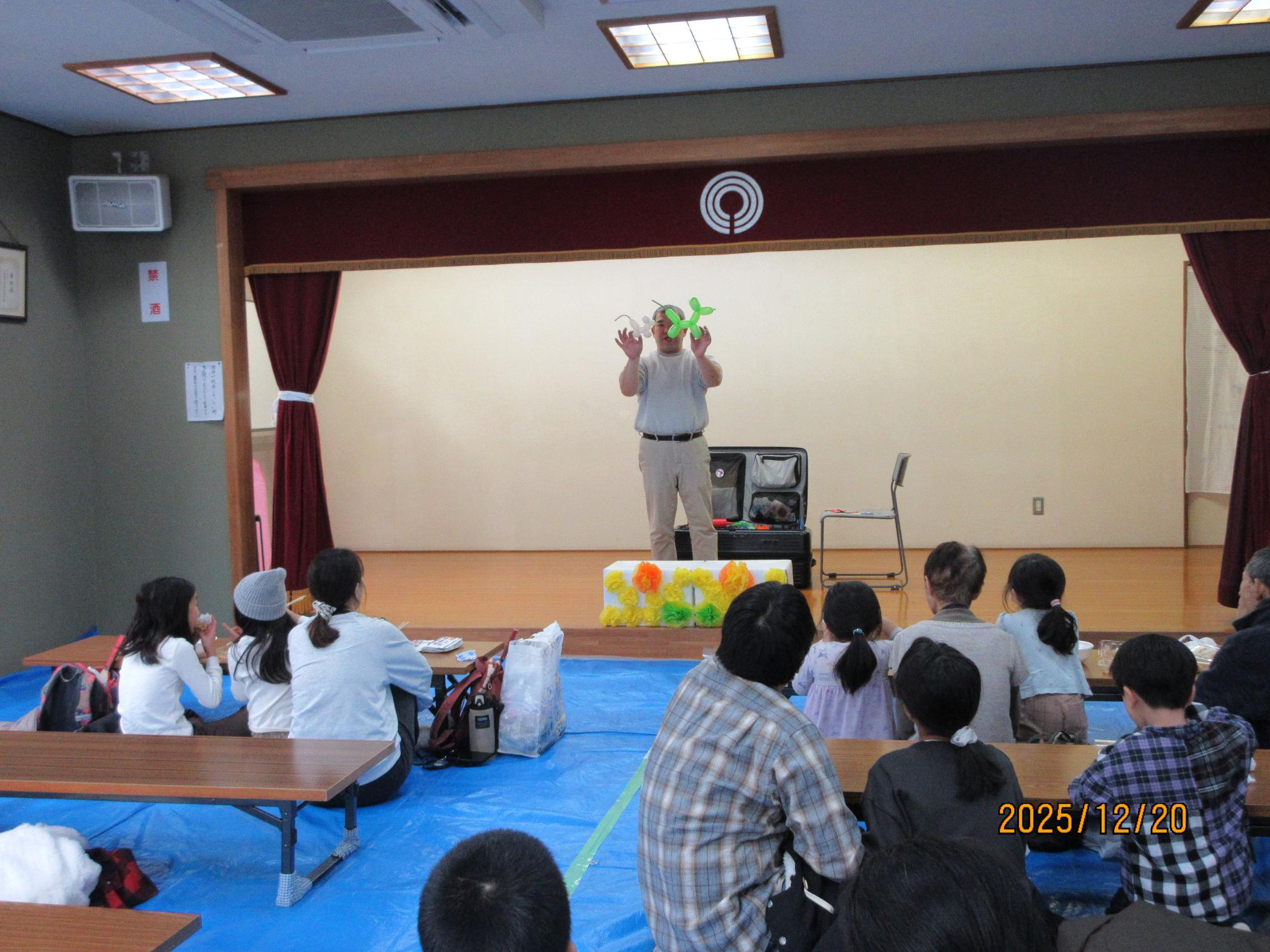 2025年12月_バルーンアートの様子1