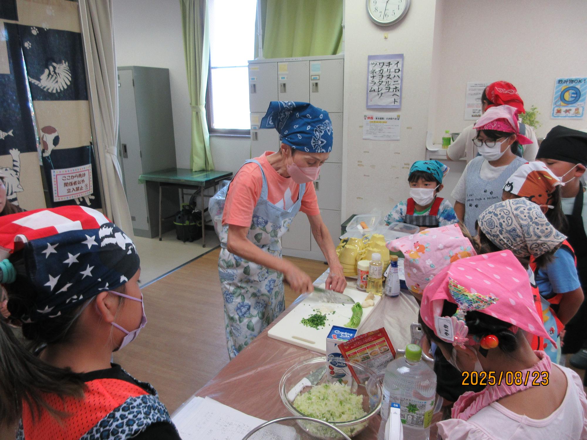 2025年8月_クッキングの様子1