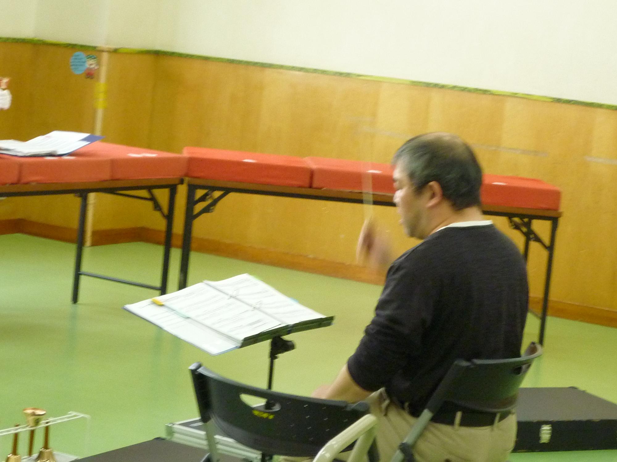 講師の方が一生懸命指導している様子