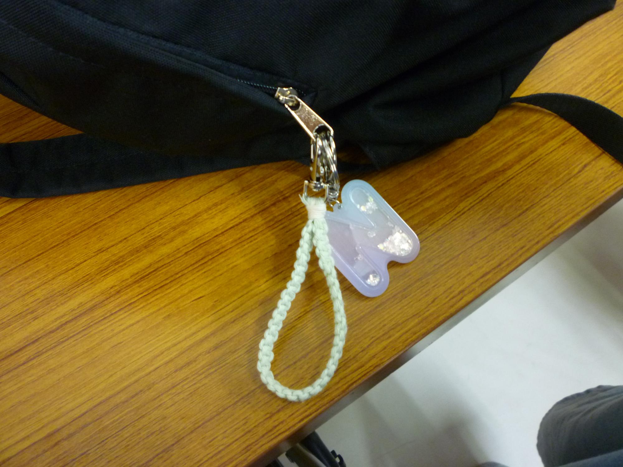 完成したマクラメキーホルダー