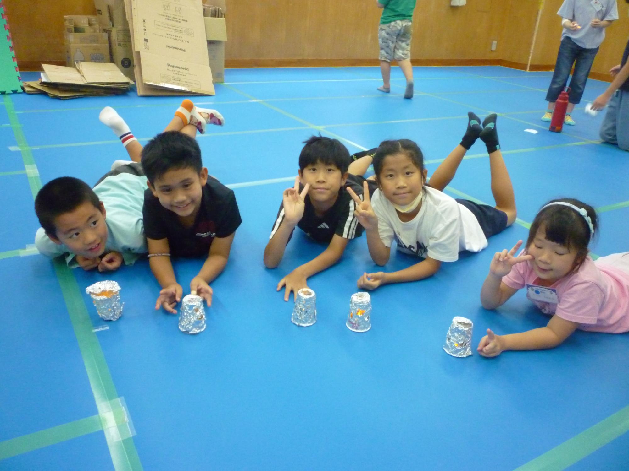 「お泊り会」煮込んでいる間、工作ができた子たちの写真