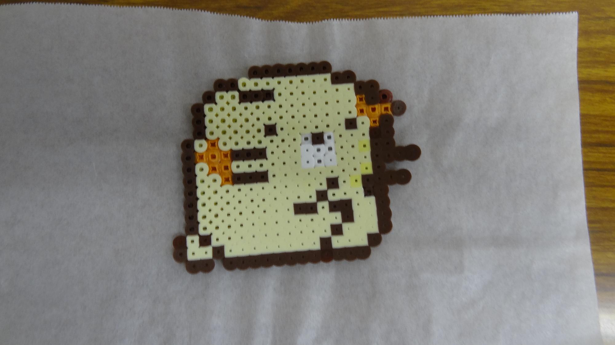 猫のキャラクターのアイロンビーズ