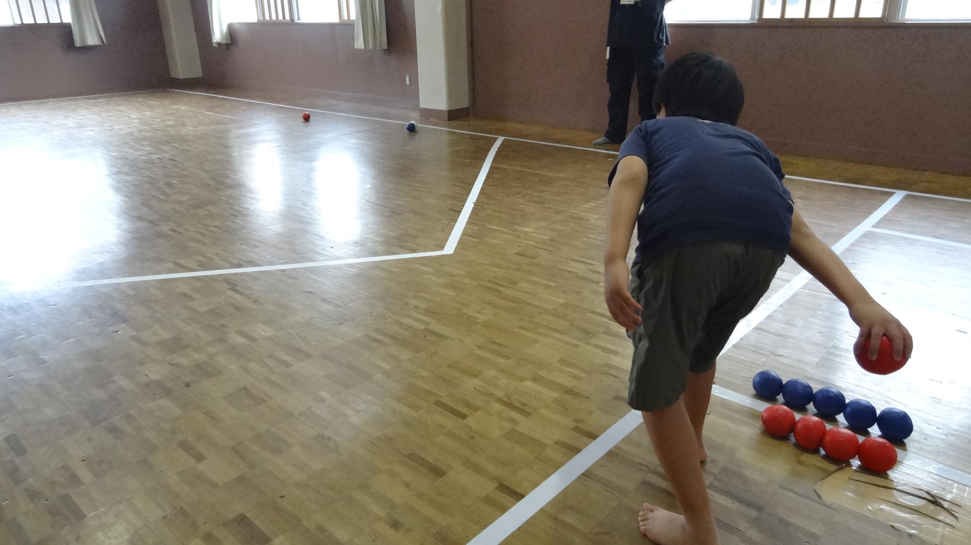 ボッチャをしている様子