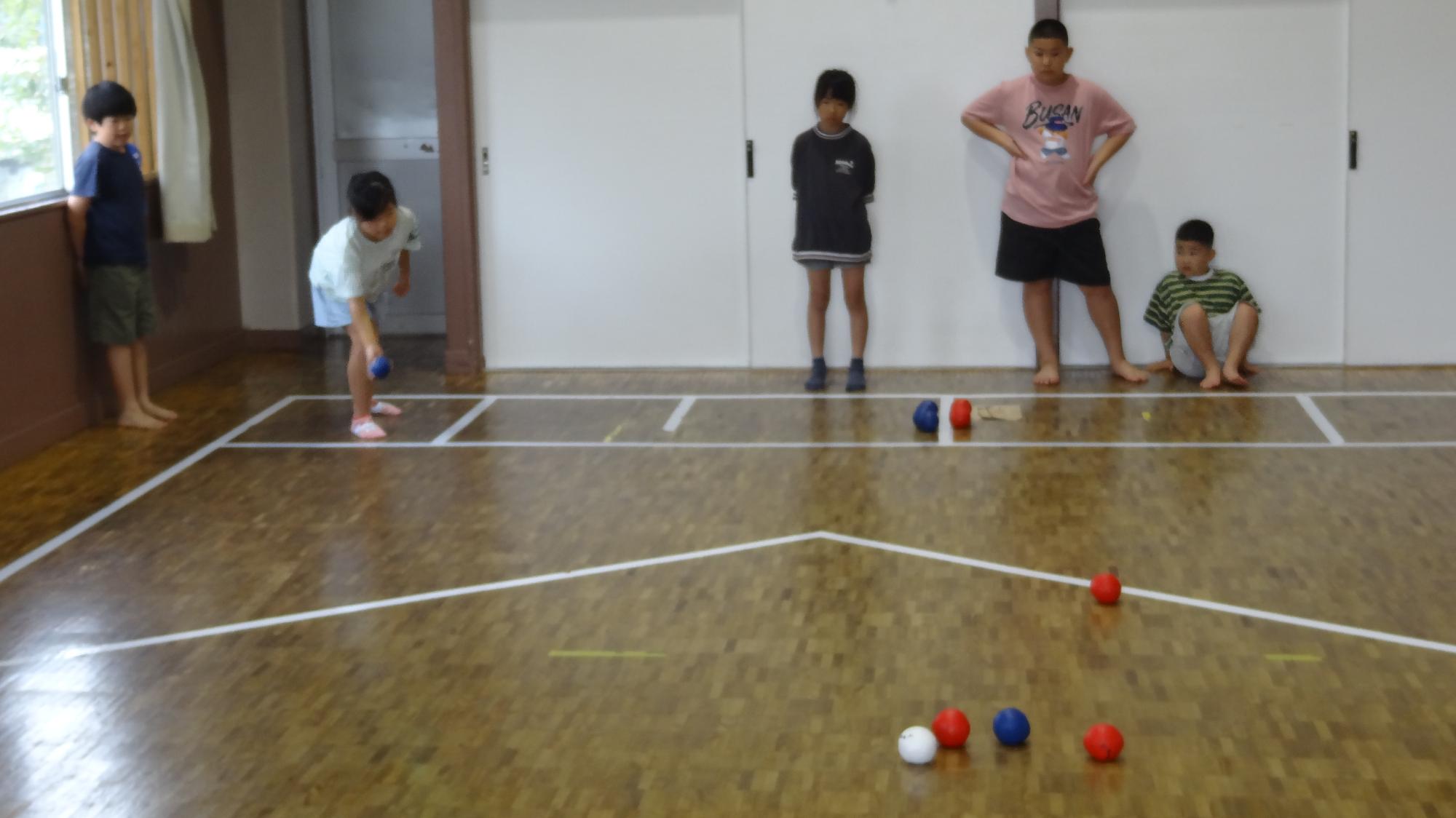 ジャックボールを狙っている様子