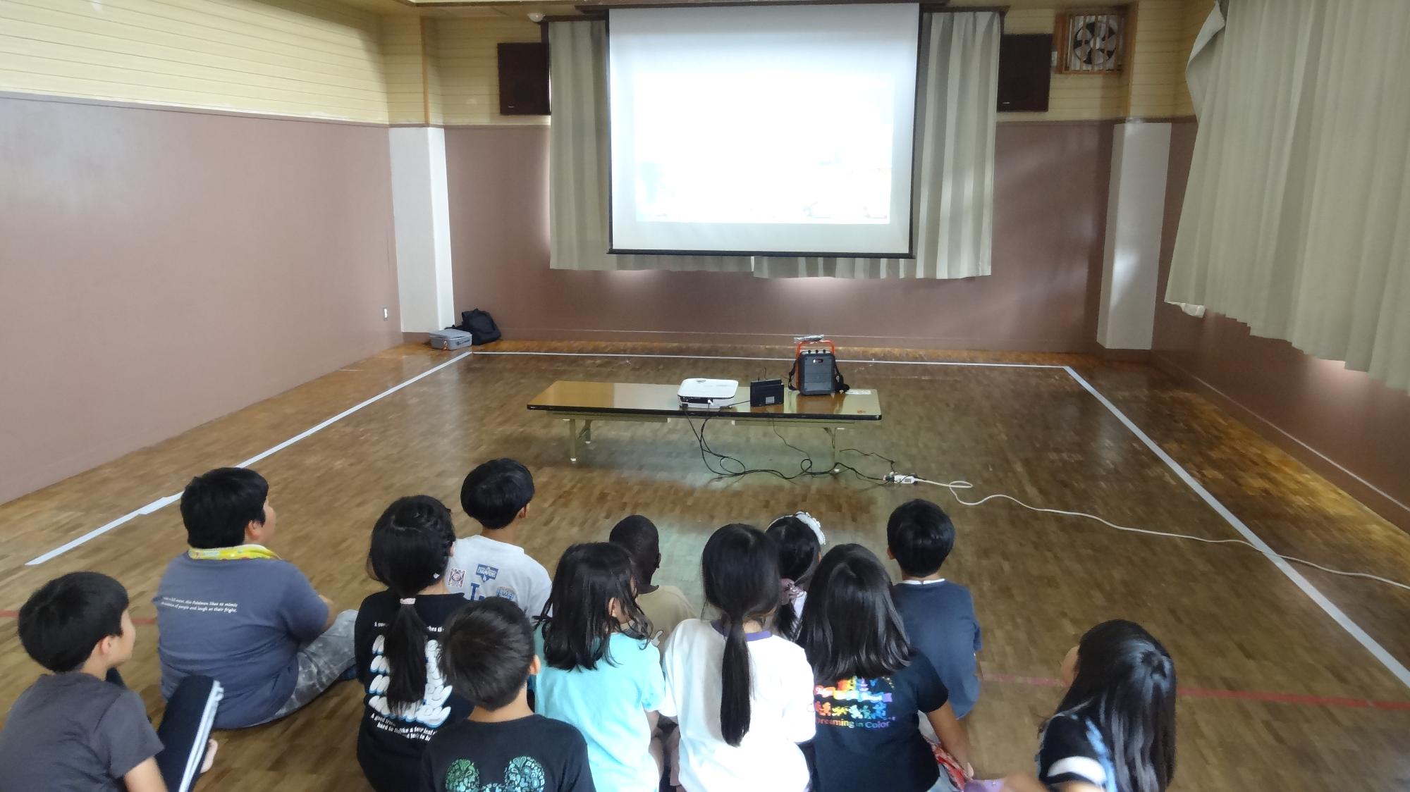スマッシュブラザーズをしている様子