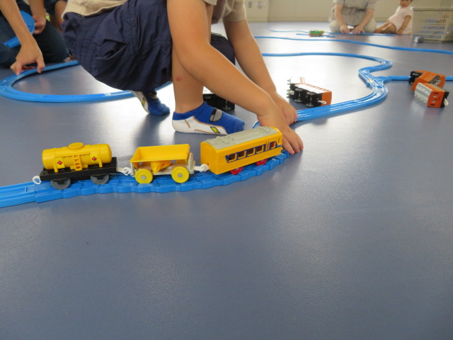 プラレールであそぼう！