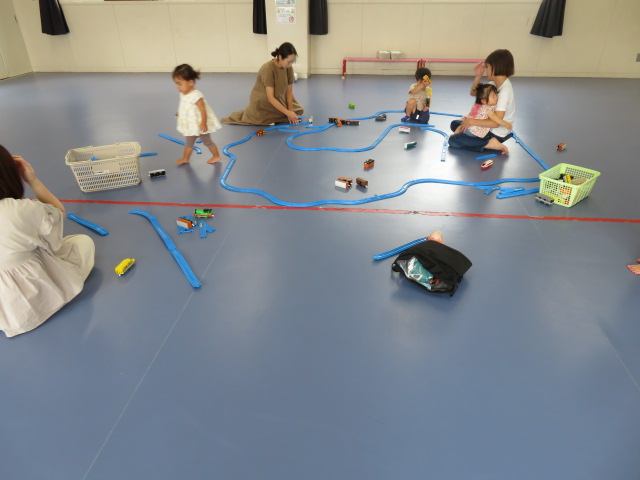 プラレールであそぼう！