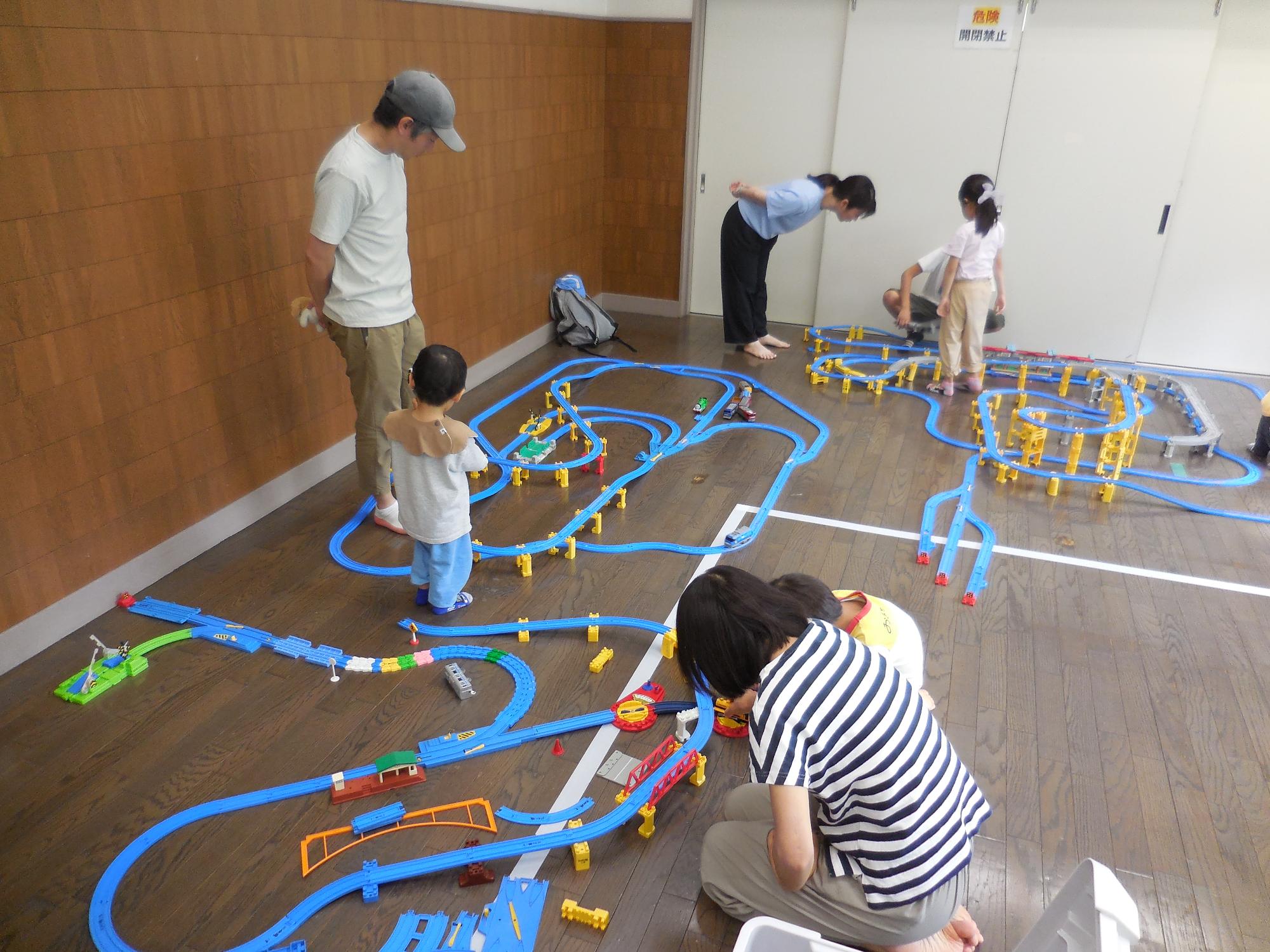 プラレール行事中の様子。
