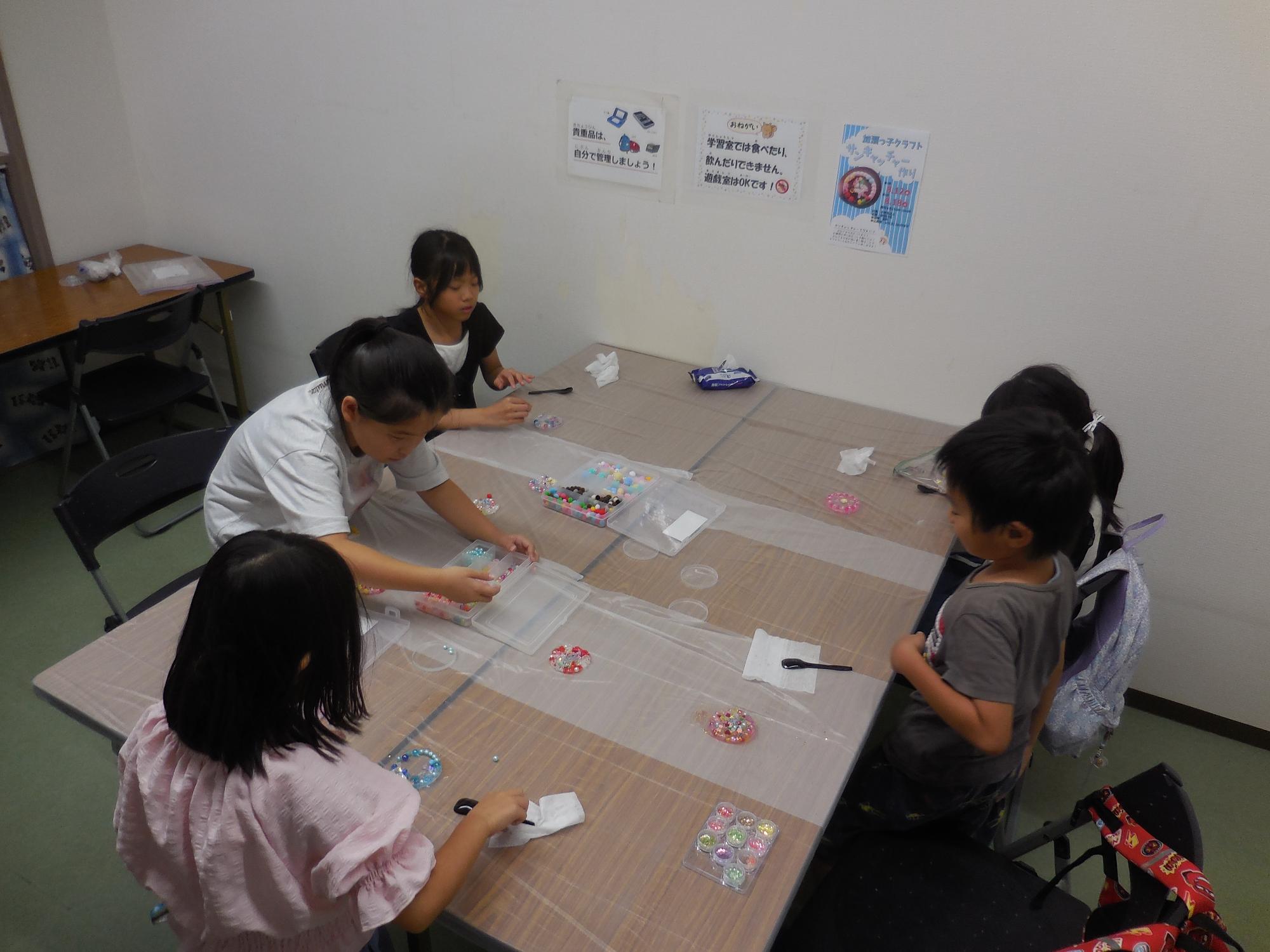 サンキャッチャー作り全体の様子