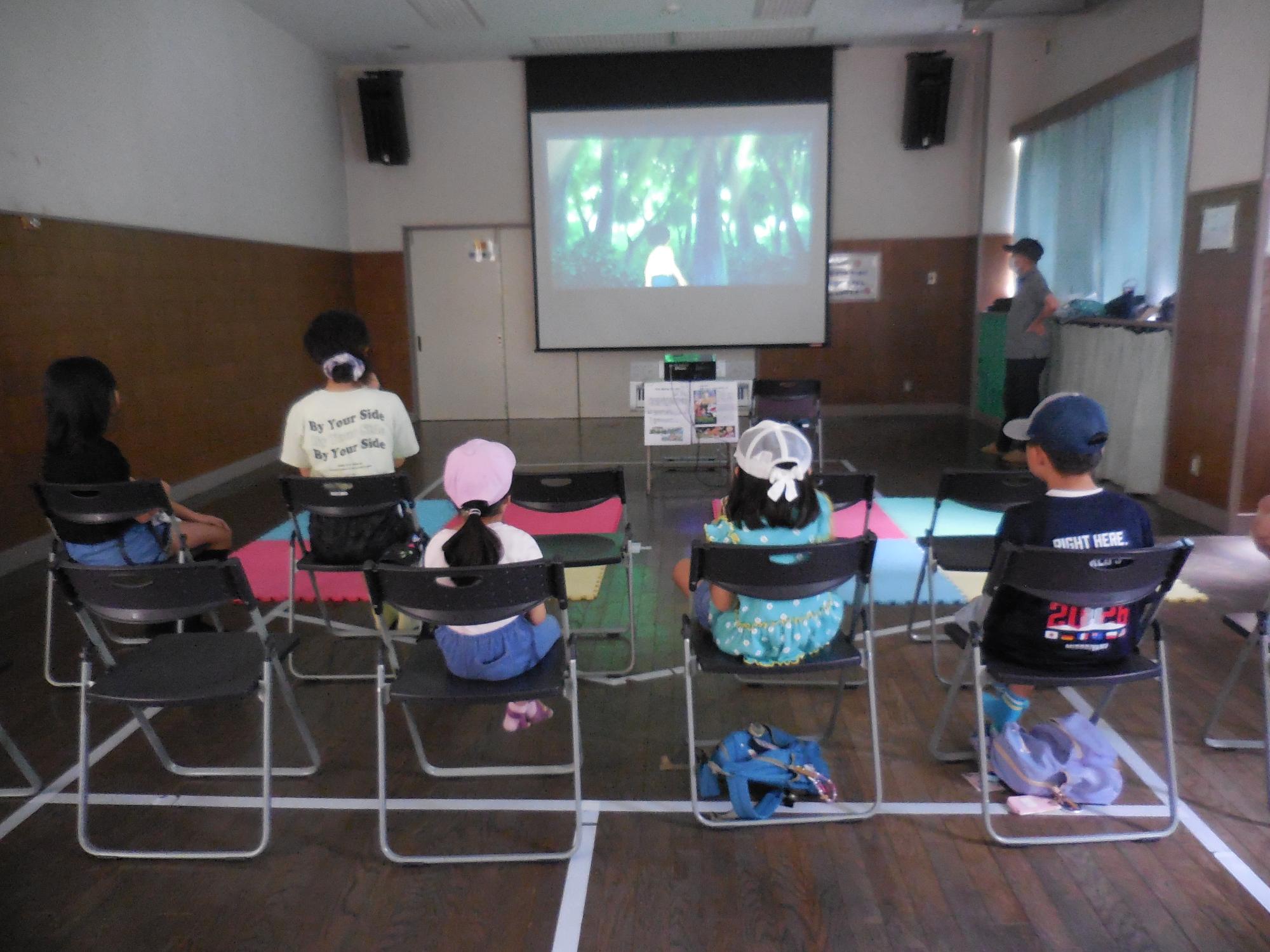 映画会の様子。