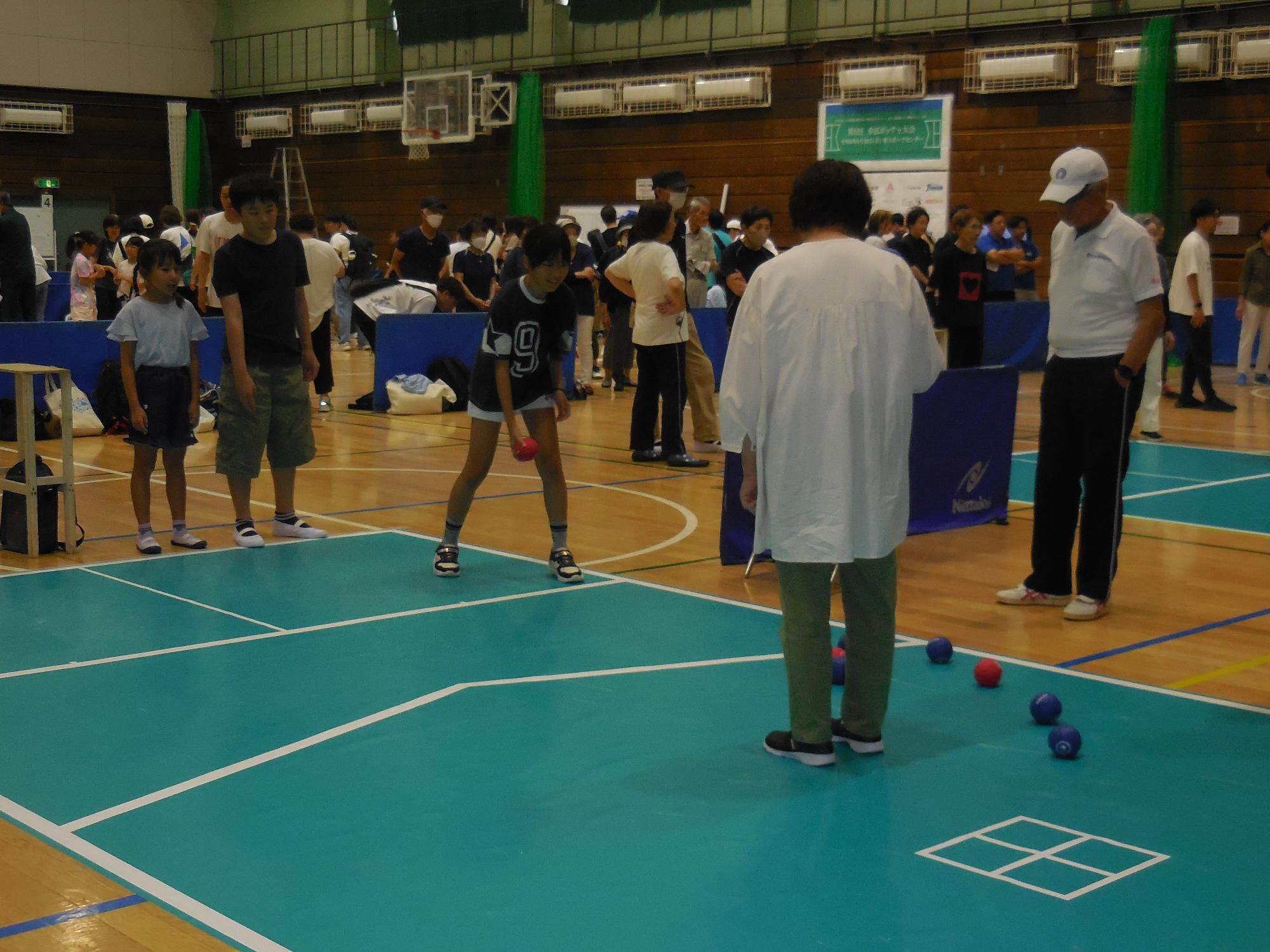 北加瀬ボッチャスターズの試合の様子