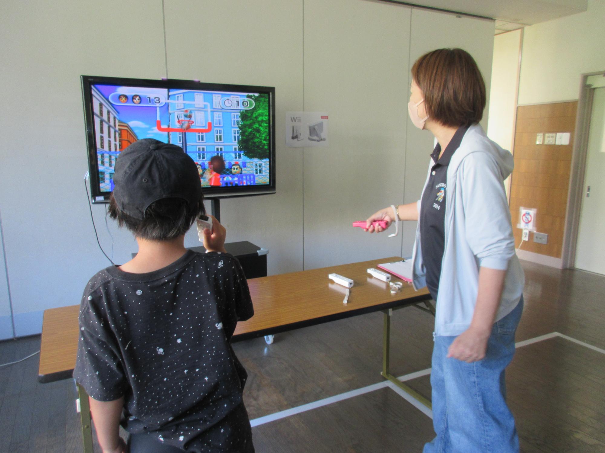 館長と子どものゲーム対決