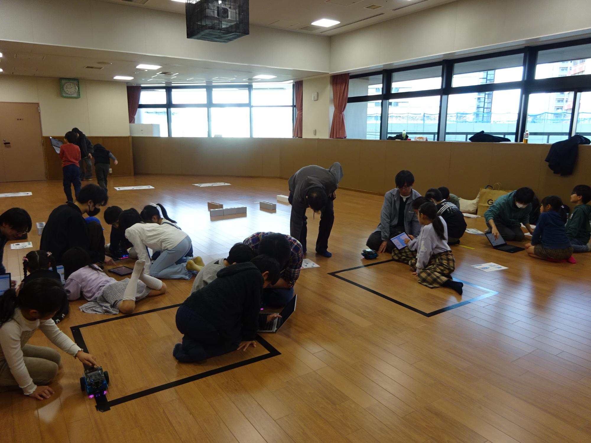 プログラミングの体験している様子