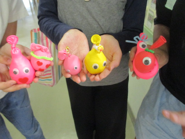 子どもたちの作った風船スクイーズ
