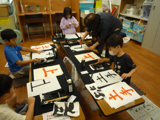 習字クラブの様子の写真3