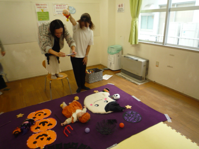 秋のおひるねアートの様子の写真3