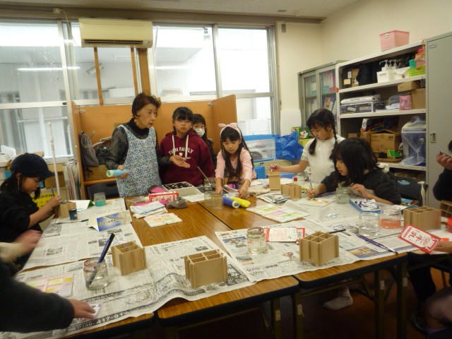 美術クラブの様子の写真2