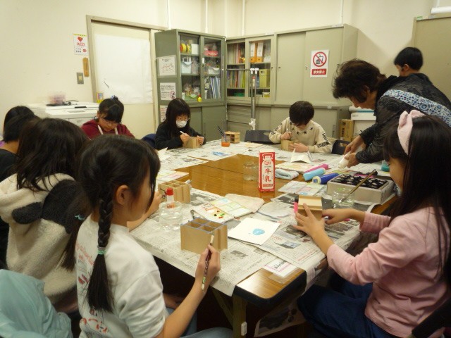 美術クラブの様子の写真3
