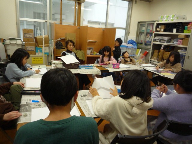 美術クラブの様子の写真2