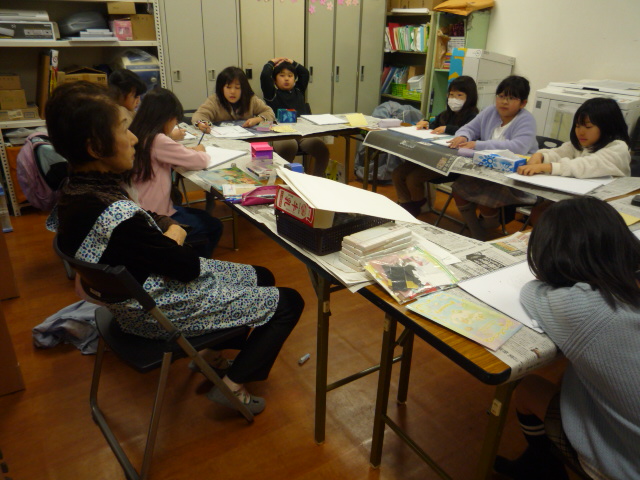 美術クラブの様子の写真3