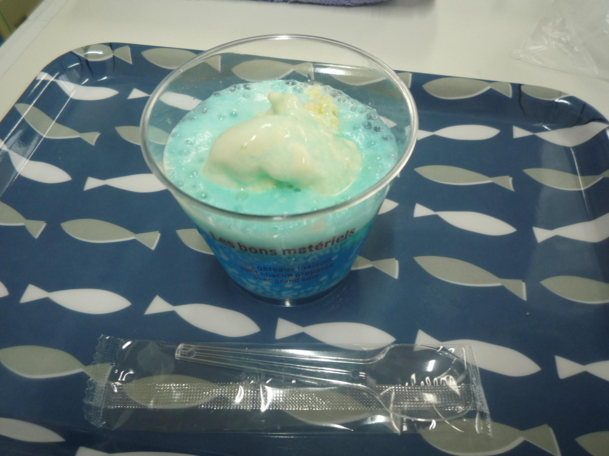 新メニューのクリームソーダ