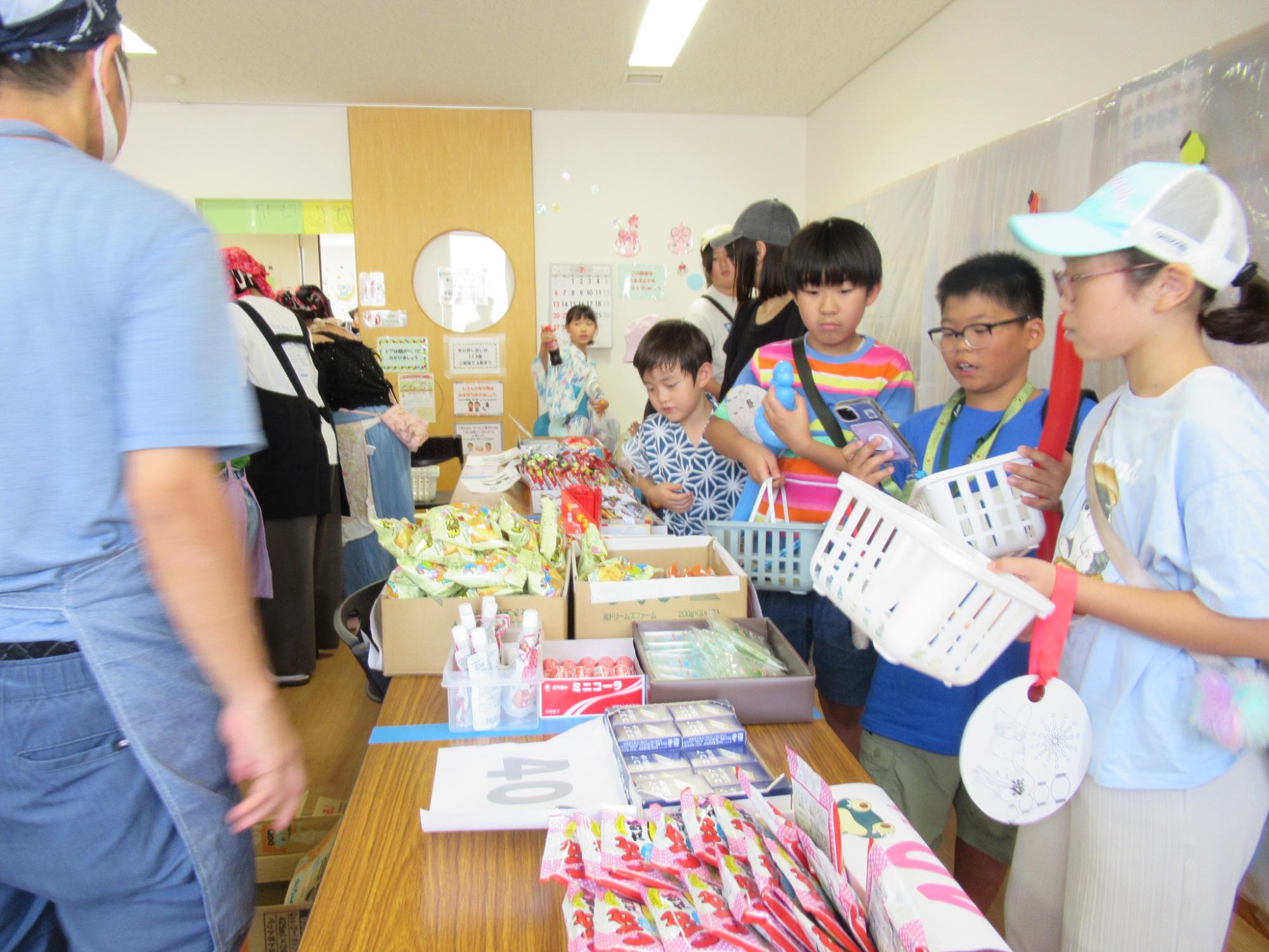 こぶんまつり駄菓子コーナー