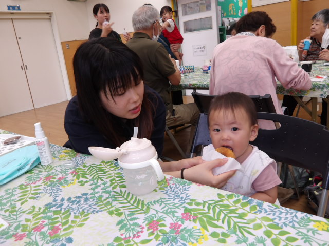 ひらまりカフェの様子