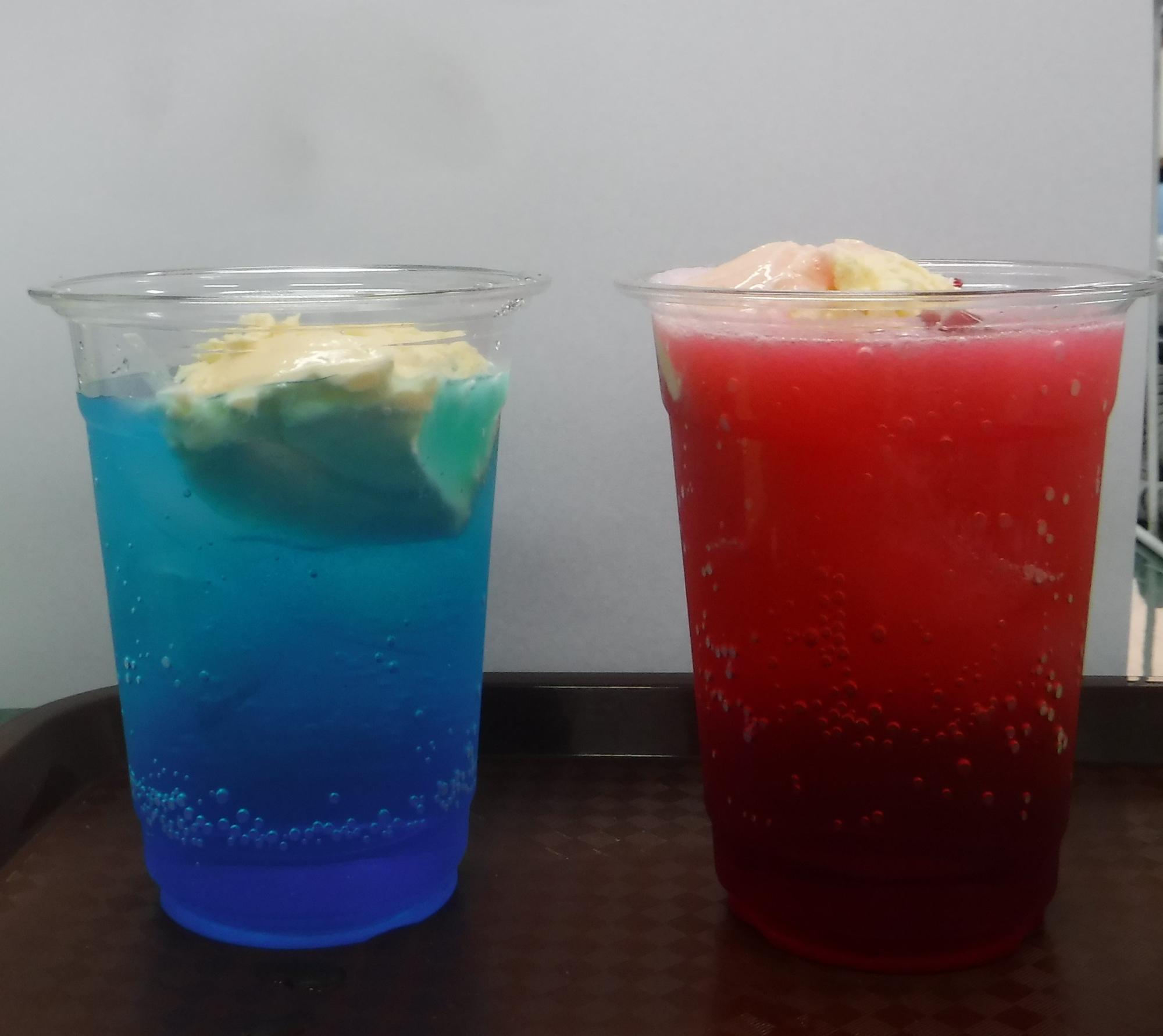 クリームソーダ完成写真