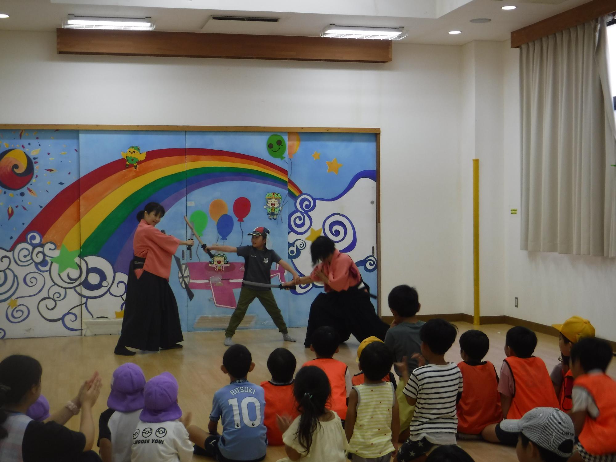 代表児童の演舞