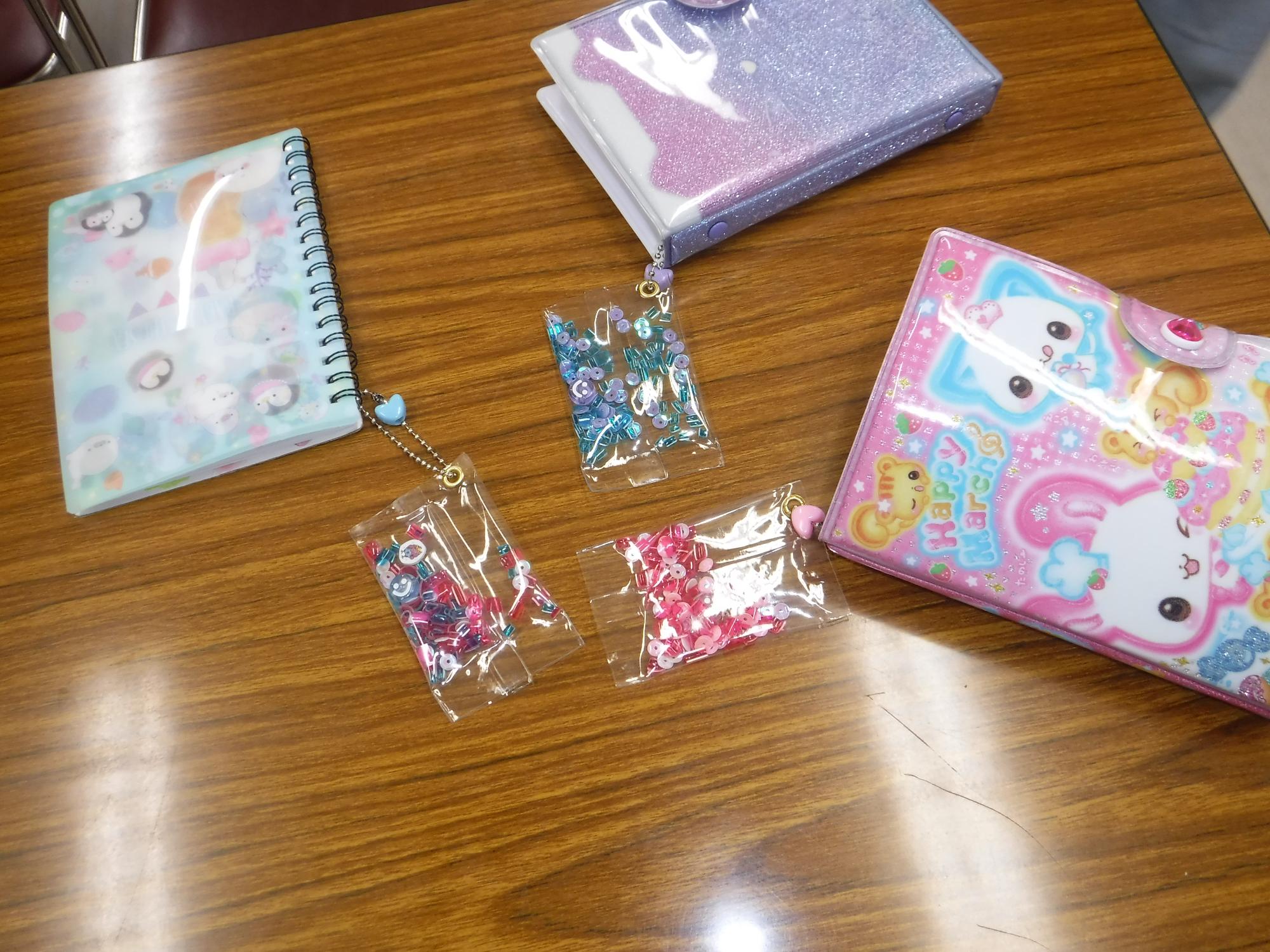 シャカシャカキーホルダー 完成写真