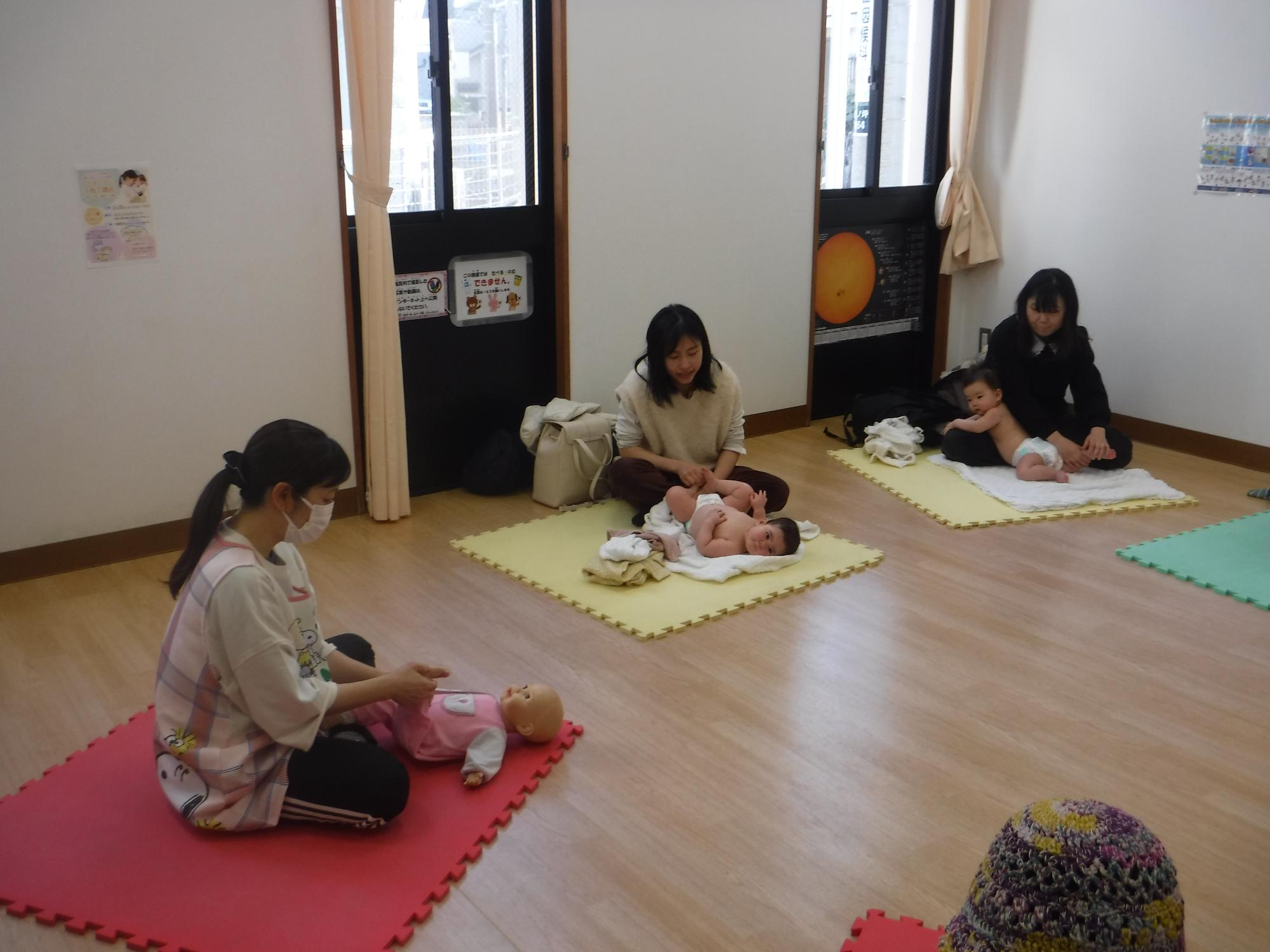 ベビーマッサージの指導