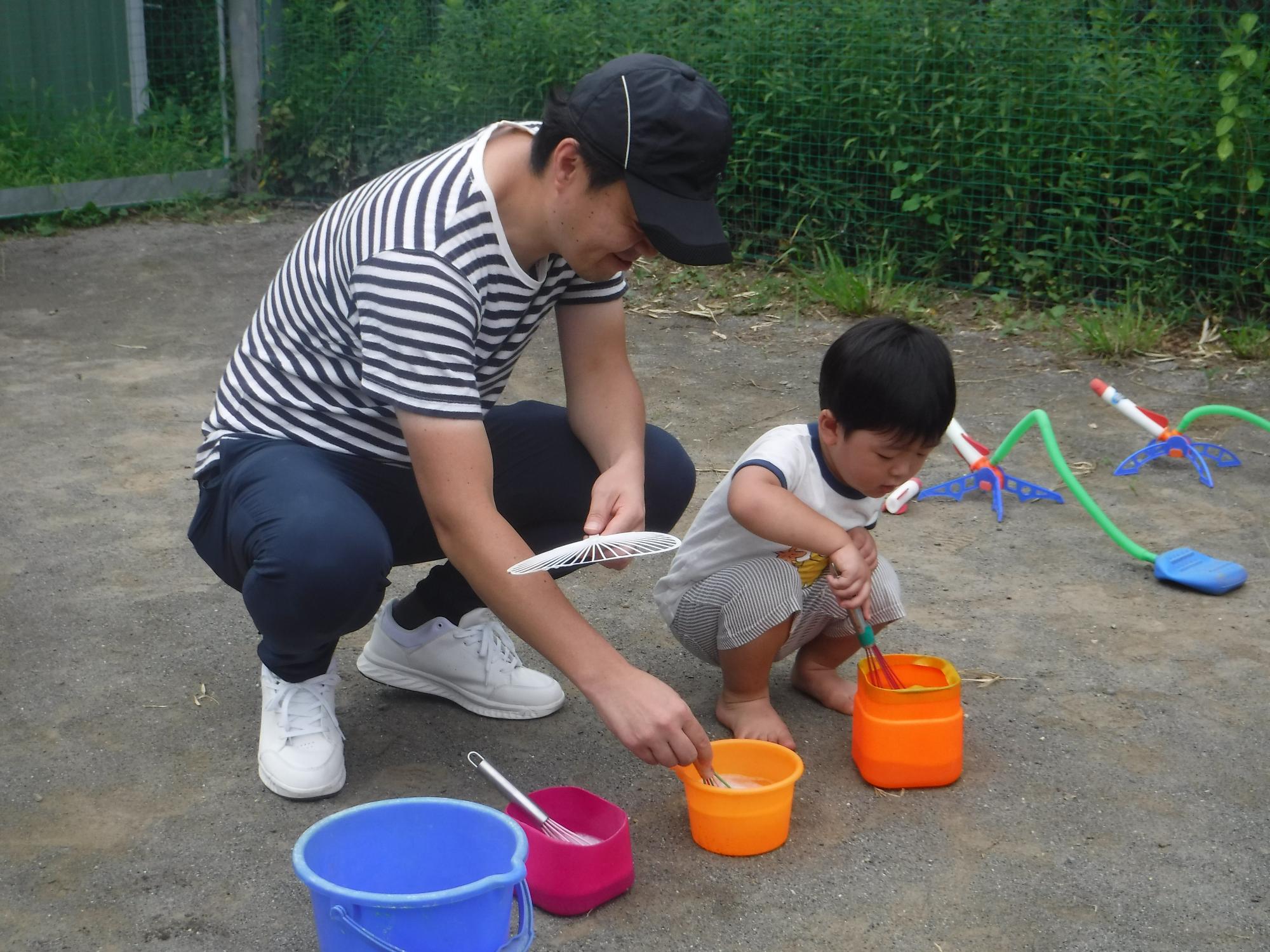 シャボン玉をしている写真