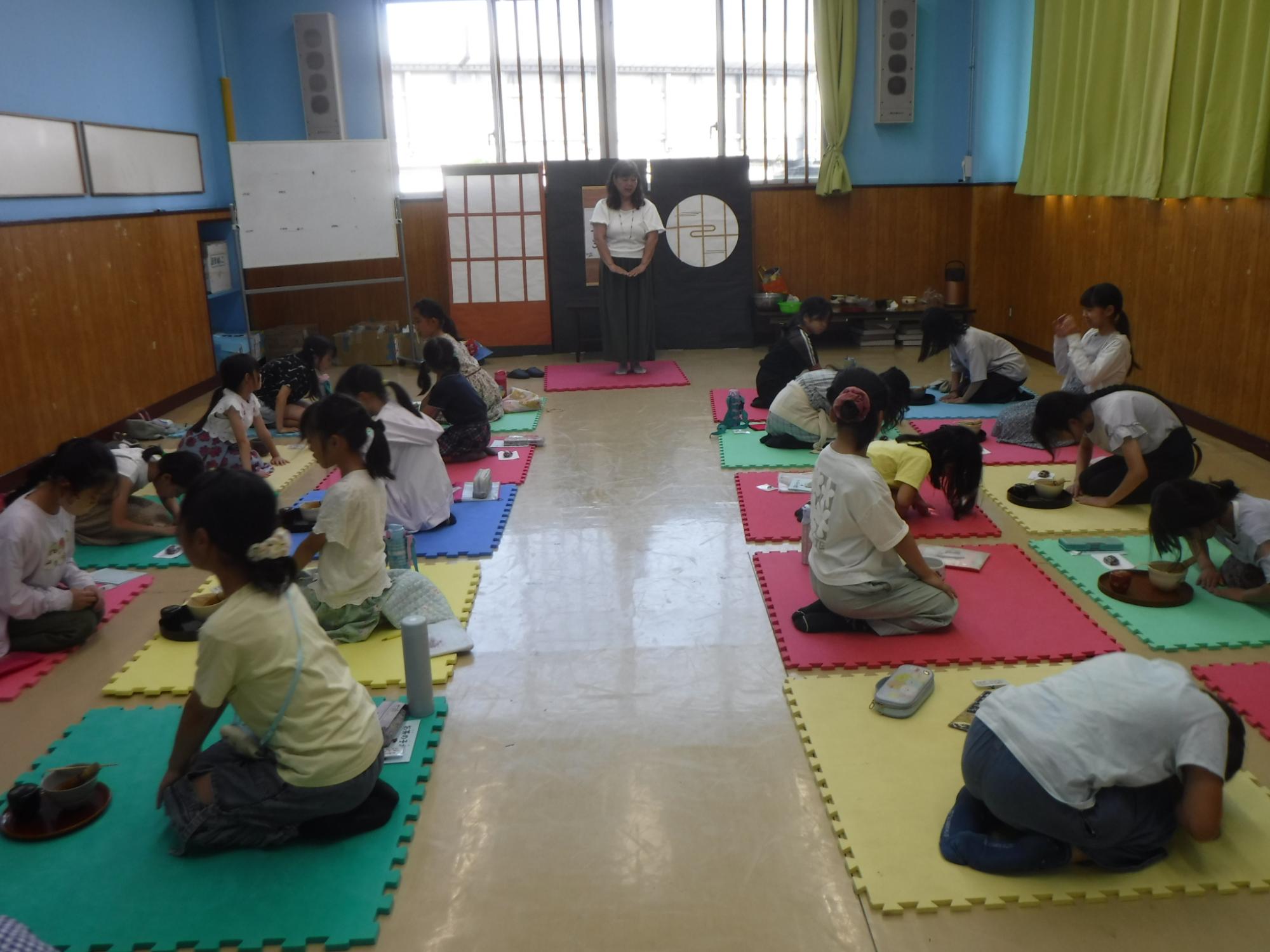 お作法も手慣れてきている様子