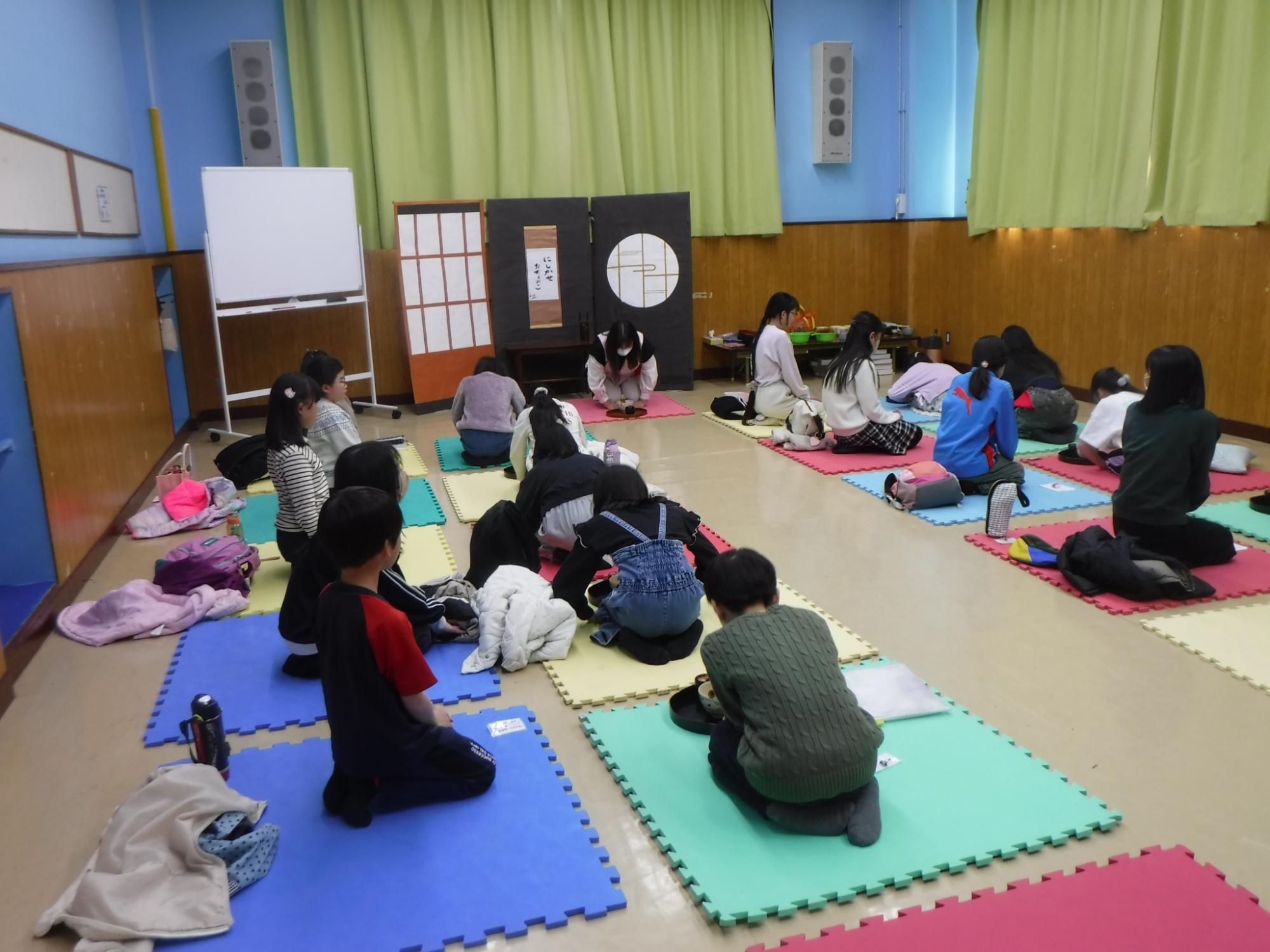 礼儀作法がしっかり身についた子どもたちの写真